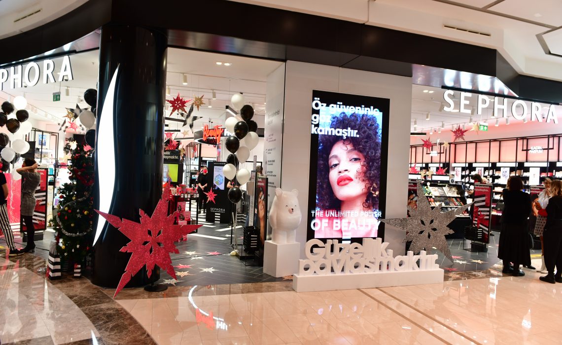 Sephora İzmir İstinyePark’tan Rengarenk Yeni Yıl Daveti!